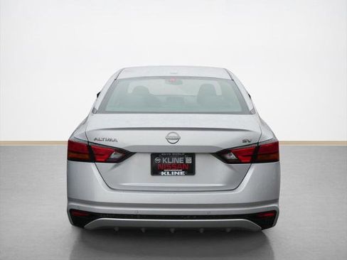 Certified 2023 Nissan Altima 2.5 SV image 4