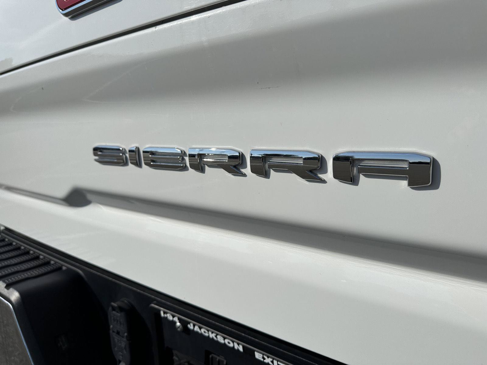 Used 2022 GMC Sierra 2500 SLE w/ SLE Convenience Package AWD/4WD image 8