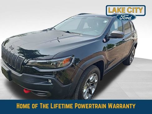 Used 2019 Jeep Cherokee Trailhawk w/ Cold Weather Group AWD/4WD image 2