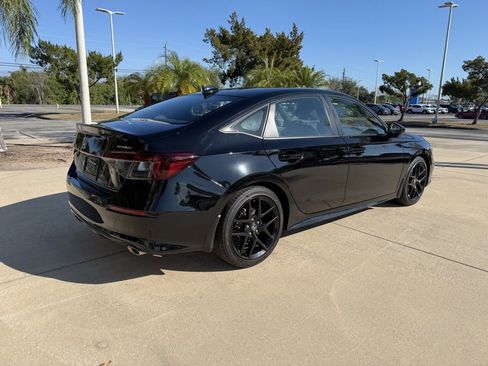 Certified 2025 Honda Civic Sport image 4