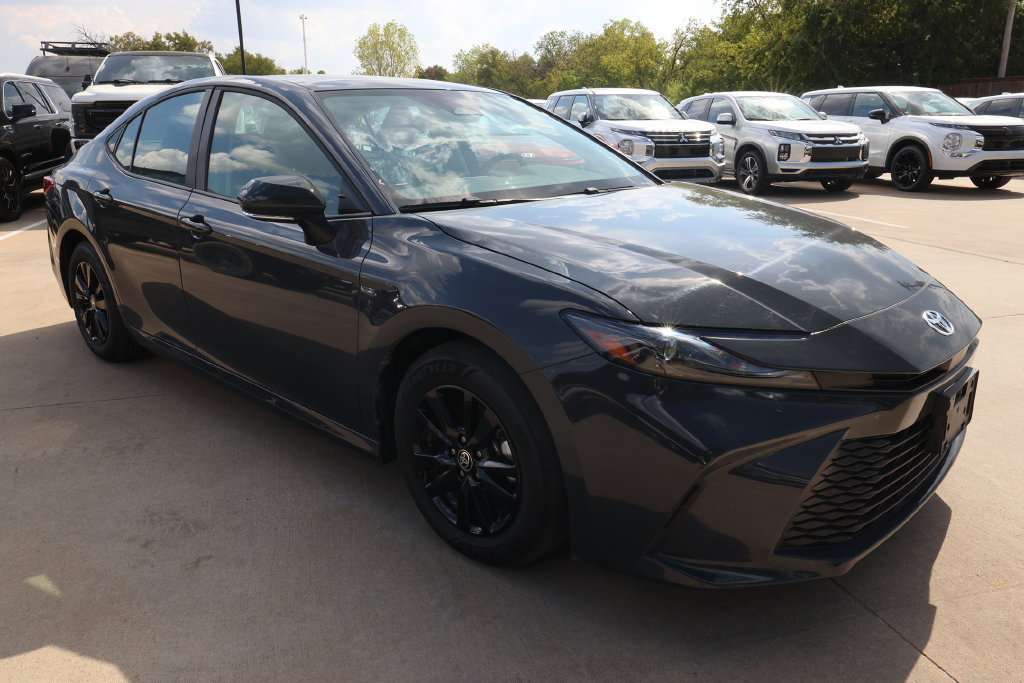 Used 2026 Toyota Camry LE FWD image 3