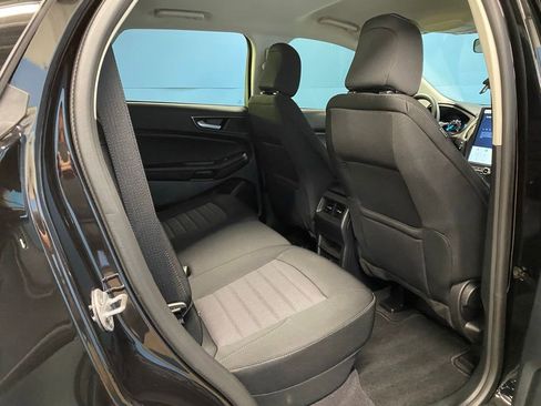 Used 2024 Ford Edge SE image 40
