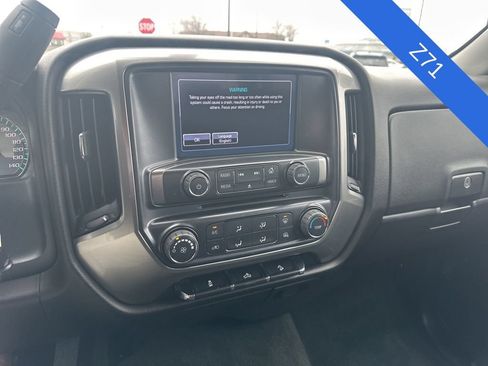 Used 2018 Chevrolet Silverado 1500 LT AWD/4WD image 15