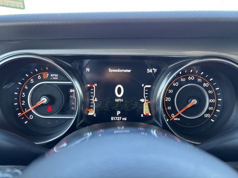 Used 2022 Jeep Wrangler Unlimited Sahara w/ Cold Weather Group AWD/4WD image 17