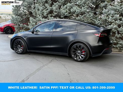 Used 2023 Tesla Model Y Performance image 4