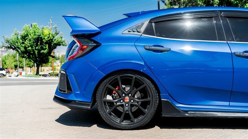 Used 2018 Honda Civic Type R image 12