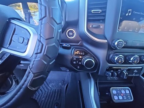 Used 2021 RAM 1500 Big Horn image 15