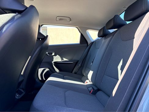 Used 2025 Kia K4 LXS image 22