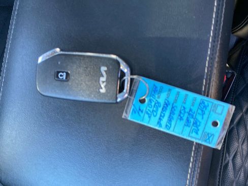 Used 2022 Kia Sorento SX image 28