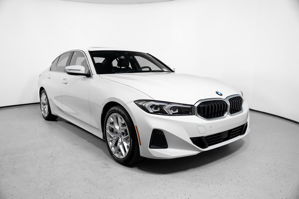 Used 2026 BMW 330i Sedan RWD image 2