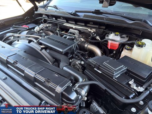 Used 2024 GMC Sierra 3500 Denali Ultimate image 14