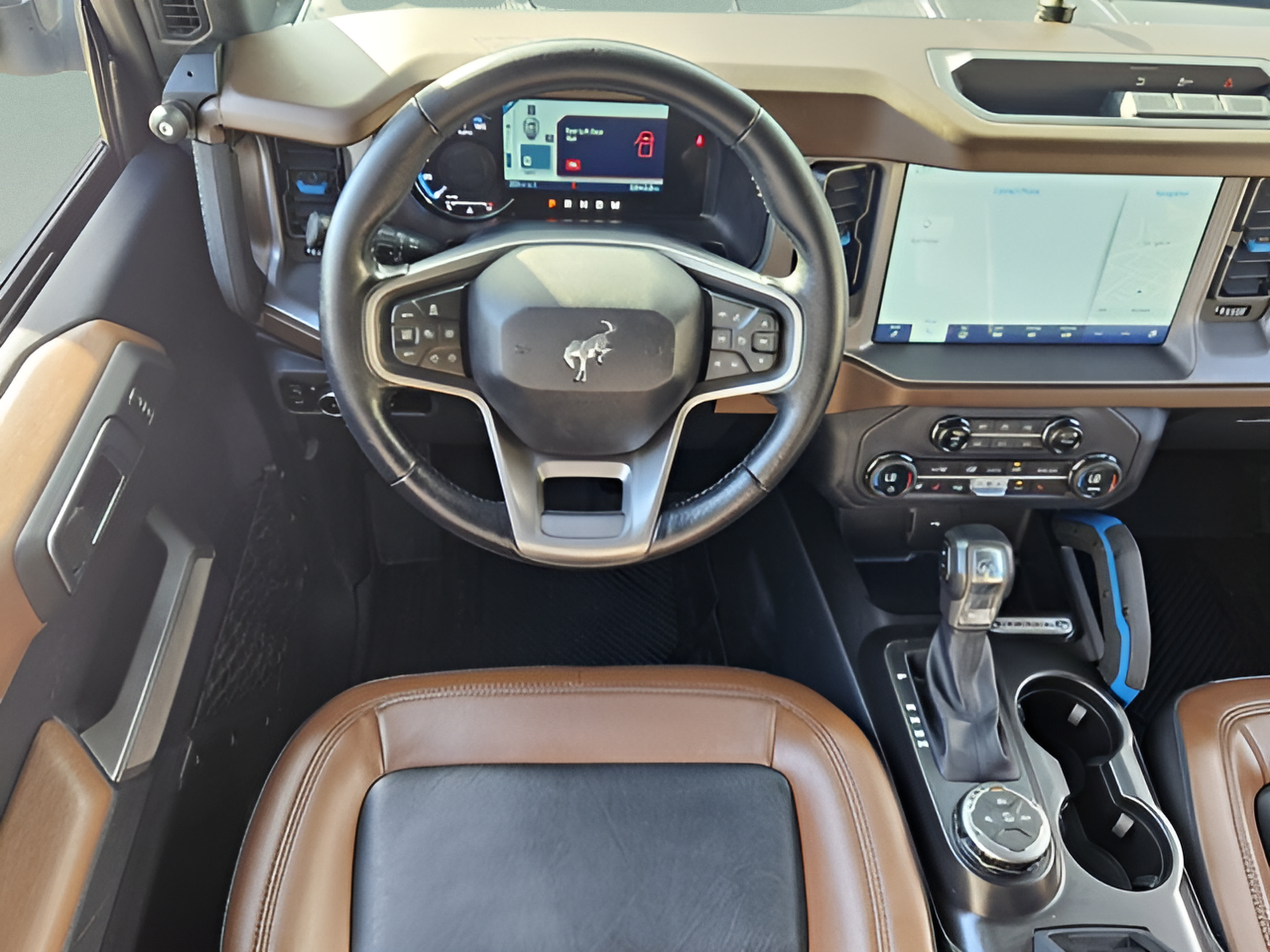 Used 2023 Ford Bronco Outer Banks AWD/4WD image 11