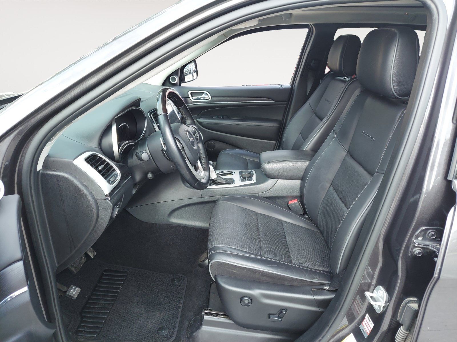 Used 2020 Jeep Grand Cherokee Summit AWD/4WD image 23