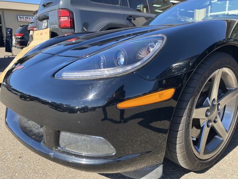 Used 2006 Chevrolet Corvette Convertible w/ Preferred Equipment Group image 6