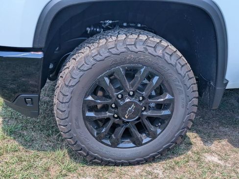 New 2026 Chevrolet Silverado 2500 LT w/ Trail Boss Package AWD/4WD image 7