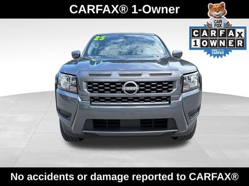 Used 2025 Nissan Frontier SV RWD image 2