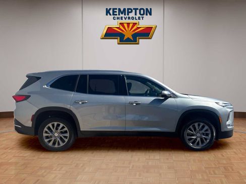 Used 2026 Buick Enclave Preferred FWD image 7