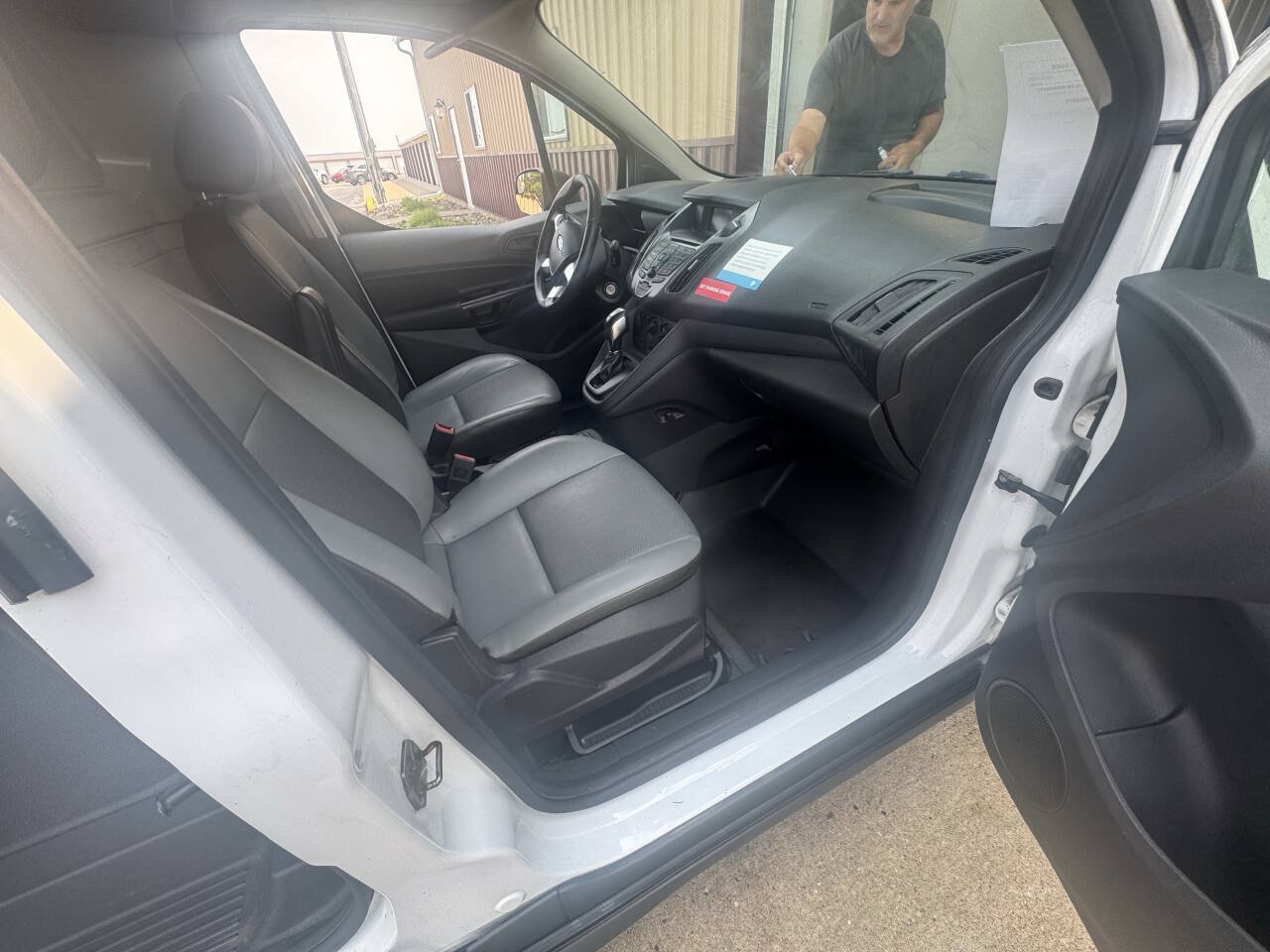 Used 2016 Ford Transit Connect XL FWD image 11