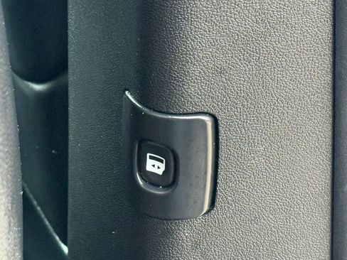 Used 2018 Dodge Grand Caravan GT FWD image 25
