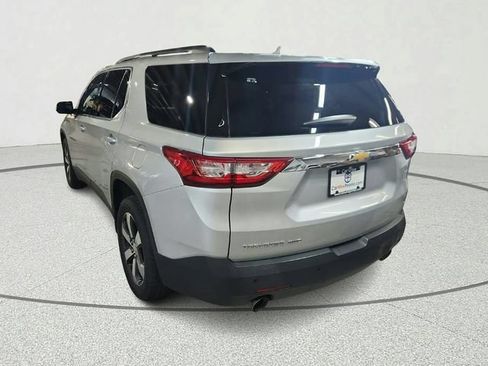 Used 2019 Chevrolet Traverse LT w/ LT Premium Package AWD/4WD image 4