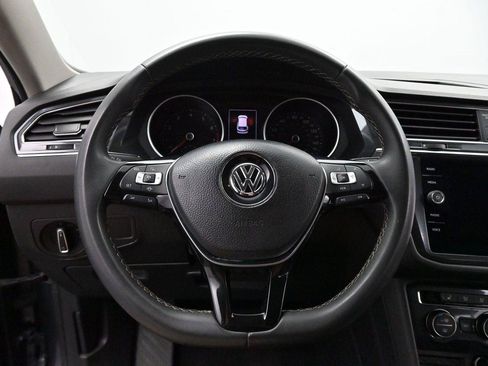 Used 2021 Volkswagen Tiguan SE FWD image 15
