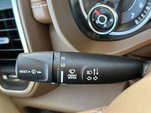 Used 2019 RAM 1500 Laramie image 25