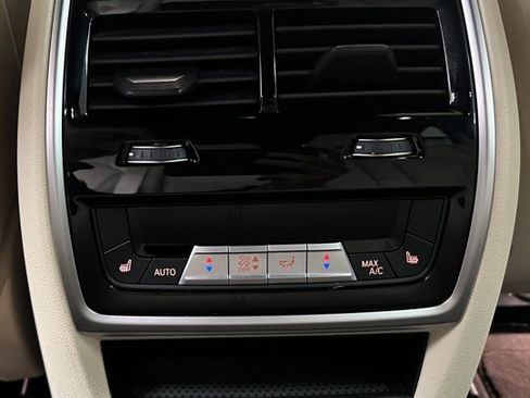 Used 2019 BMW X5 xDrive40i w/ M Sport Package image 47