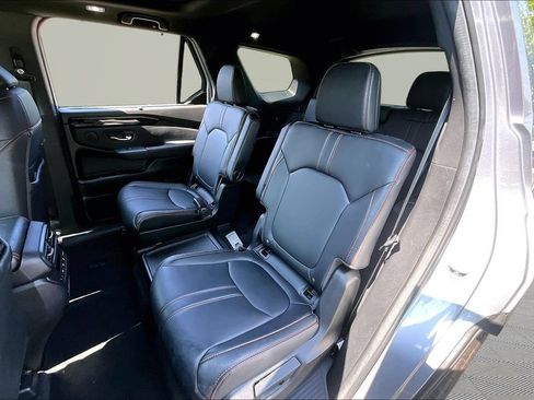 Certified 2025 Honda Pilot TrailSport image 16