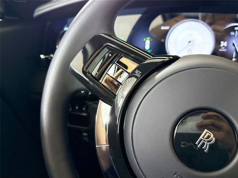 Used 2025 Rolls-Royce Spectre AWD/4WD image 24