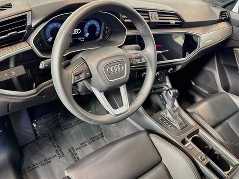 Used 2025 Audi Q3 2.0T Premium w/ Black Optic Sport Package AWD/4WD image 9