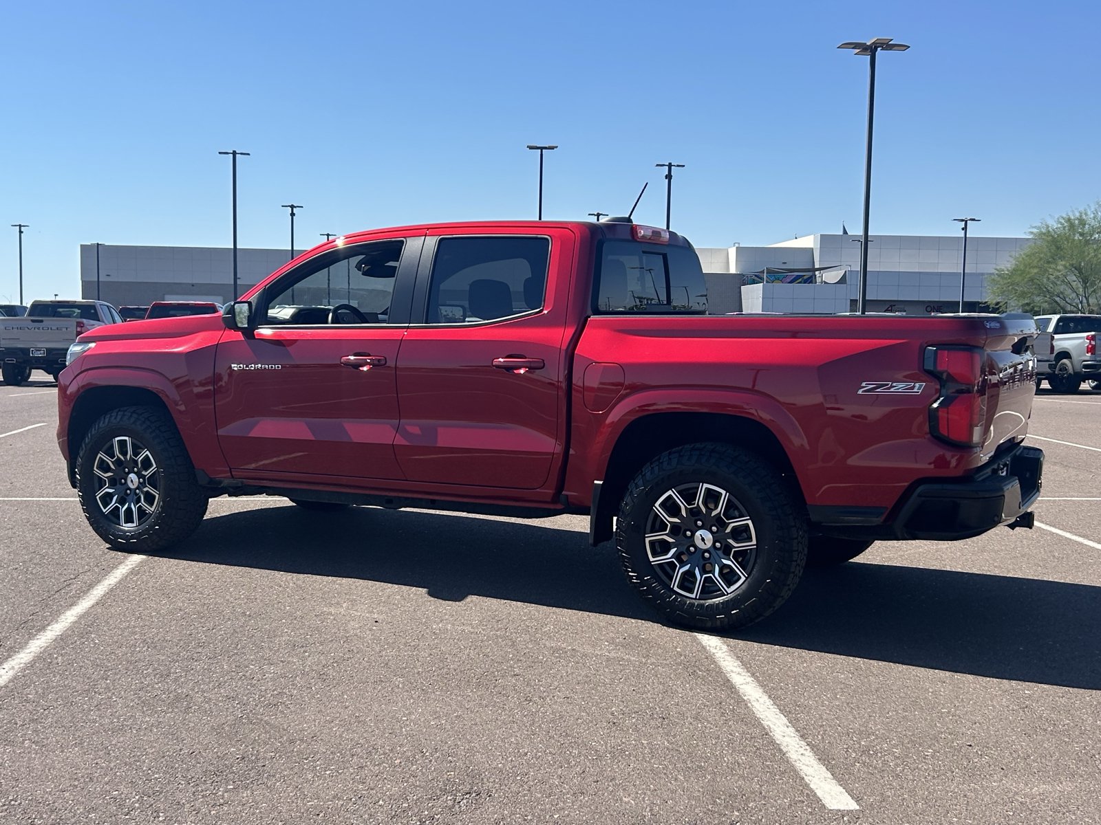 Used 2024 Chevrolet Colorado Z71 w/ Z71 Convenience Package 2 AWD/4WD image 3