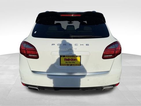 Used 2014 Porsche Cayenne w/ Basic Package image 8
