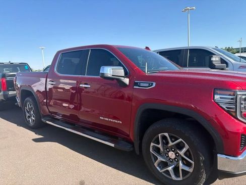 Used 2023 GMC Sierra 1500 SLT w/ SLT Premium Package AWD/4WD image 8