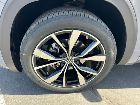 New 2026 Volkswagen Atlas SEL Premium R-Line AWD/4WD image 25