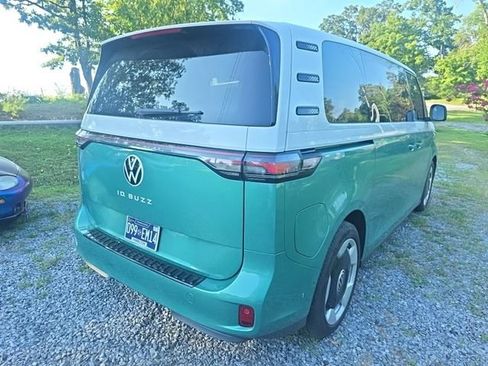 Used 2025 Volkswagen ID. Buzz Pro S Plus RWD image 4