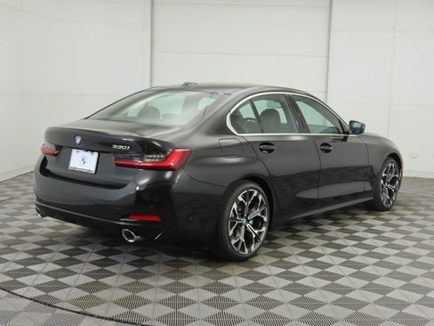 New 2026 BMW 330i Sedan w/ Premium Package image 5