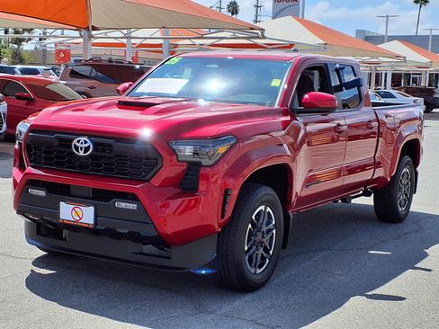 Certified 2025 Toyota Tacoma TRD Sport RWD image 3