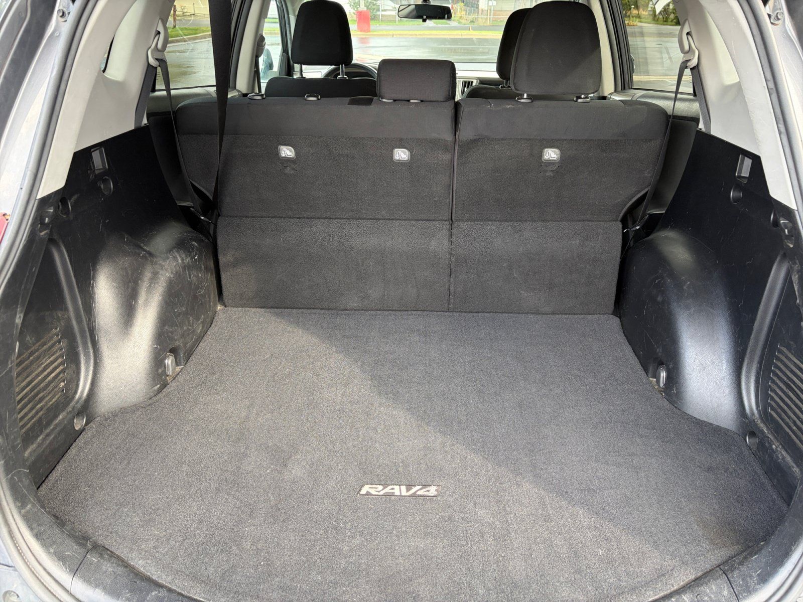 Used 2015 Toyota RAV4 XLE AWD/4WD image 16