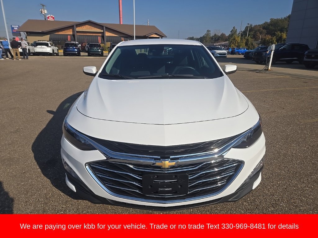 Used 2024 Chevrolet Malibu LT FWD image 2