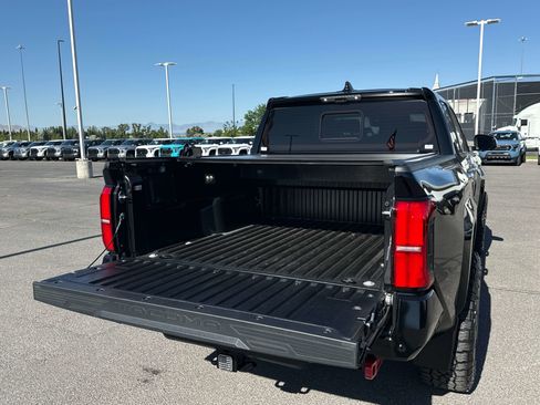 Used 2024 Toyota Tacoma Limited AWD/4WD image 14