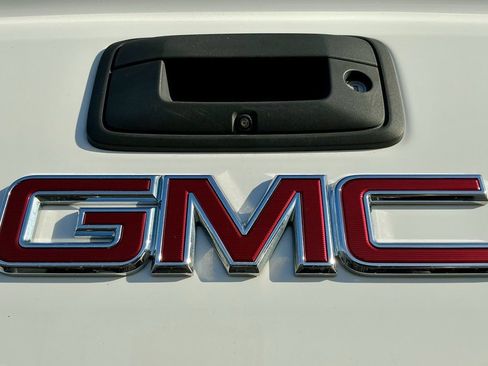 Used 2017 GMC Sierra 1500 SLT w/ SLT Premium Package image 15