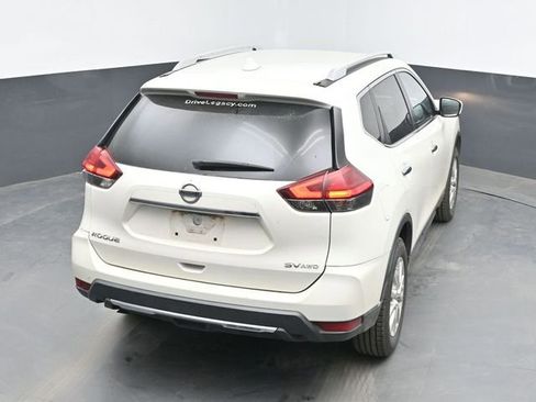 Used 2017 Nissan Rogue SV w/ SV Family Package image 24