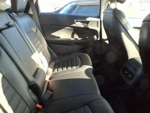 Used 2021 Ford Edge SEL w/ Convenience Package image 6