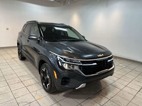 Used 2024 Kia Seltos EX AWD/4WD image 11