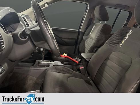 Used 2014 Nissan Frontier PRO-4X image 4