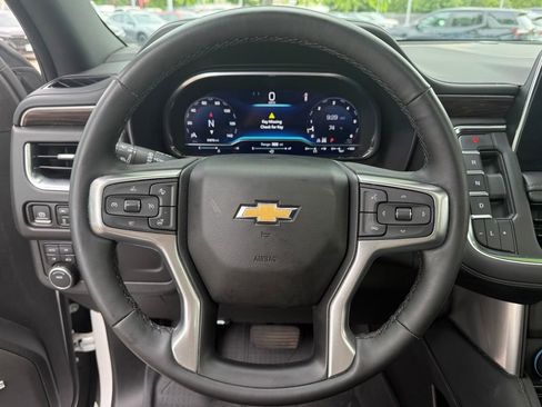 Used 2024 Chevrolet Suburban LT w/ LT Signature Plus Package AWD/4WD image 18
