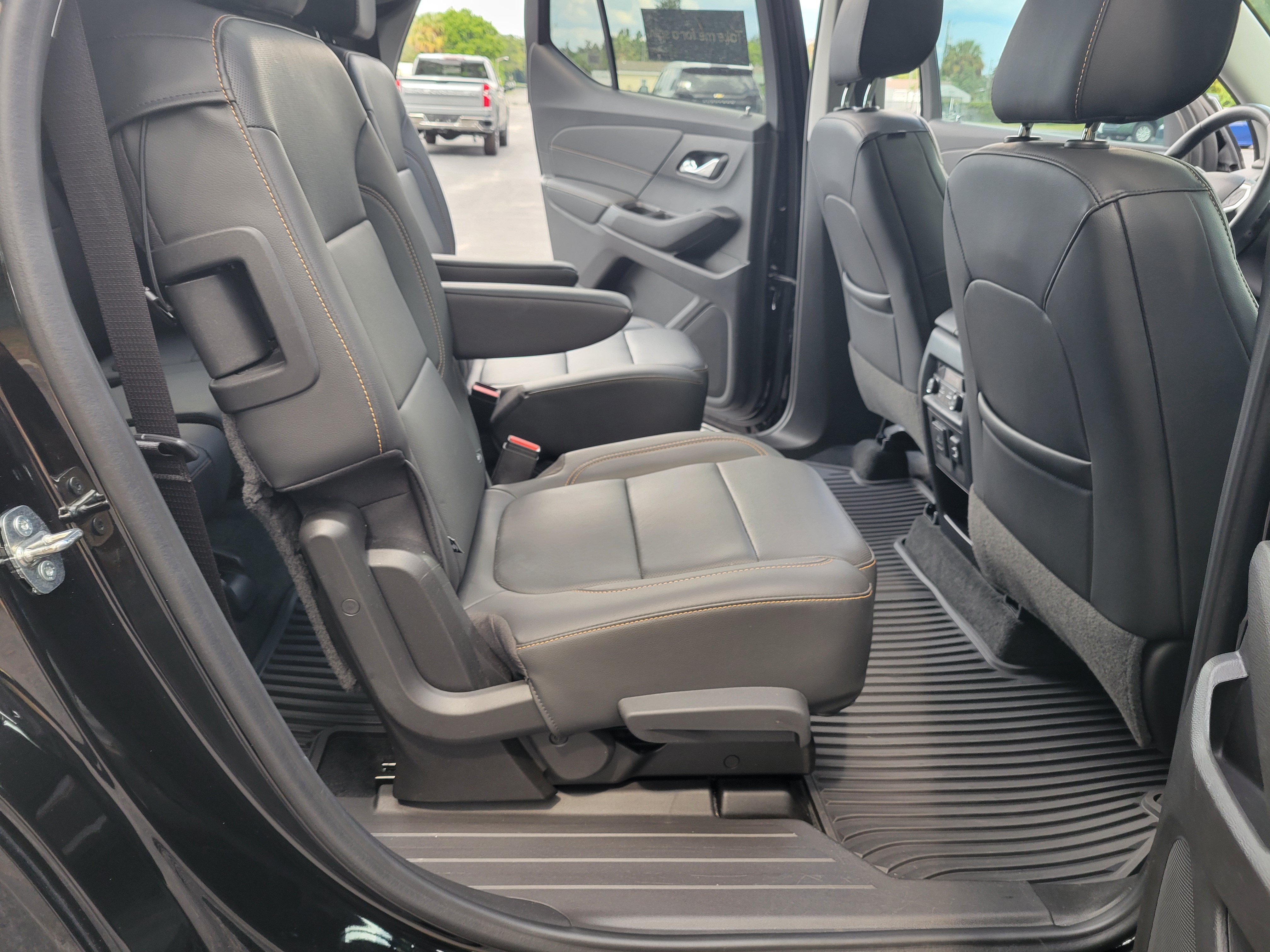 Used 2021 Chevrolet Traverse Premier w/ Redline Edition FWD image 34