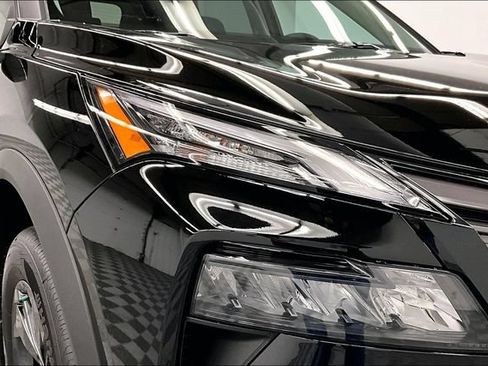 New 2026 Nissan Rogue SV w/ Cold Weather Package AWD/4WD image 13