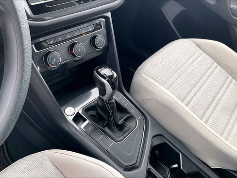 Used 2022 Volkswagen Tiguan S image 15