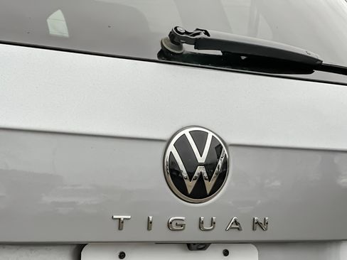 Used 2024 Volkswagen Tiguan S image 28